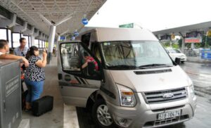 Xe 7 chỗ sân bay Tân Sơn Nhất đón người thân – Dịch vụ chuyên nghiệp, uy tín