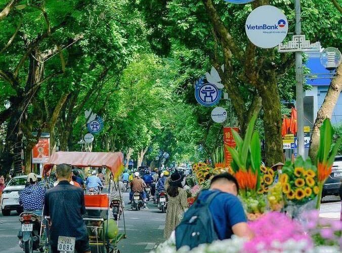 Cập Nhật Giá Vé Tham Quan Và Dịch Vụ Du Lịch Tại Hà Nội Được Yêu Thích Năm 2025