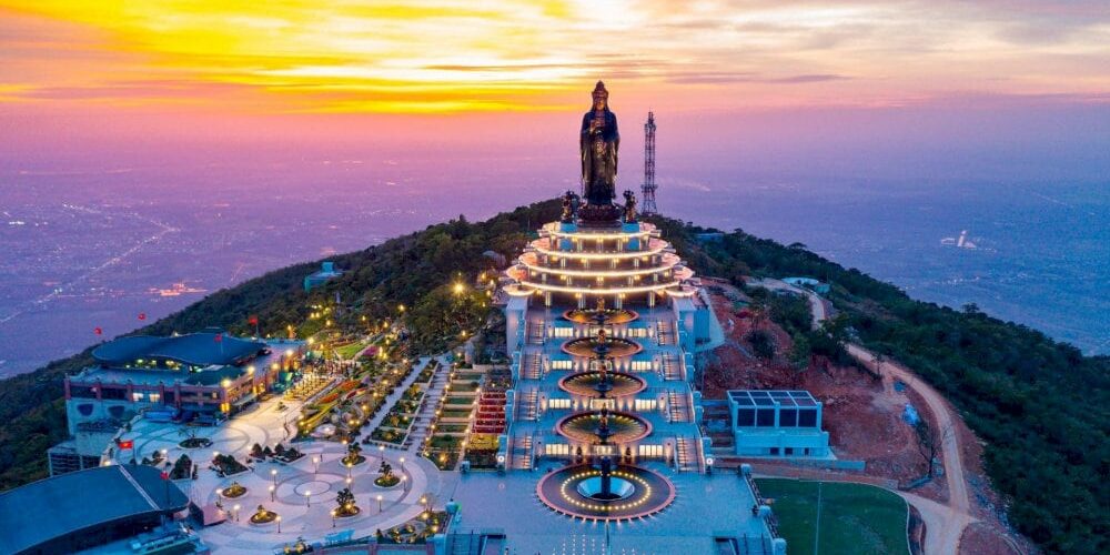 Tổ Chức Team – Building Ở Đâu Khi Đi Du Lịch Núi Bà Đen 1 Ngày?