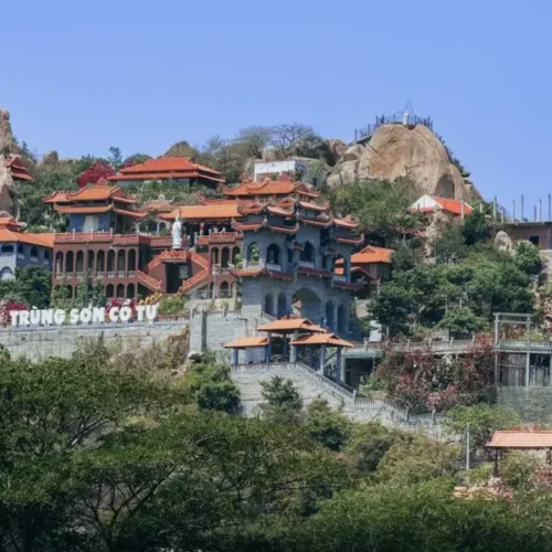 Trùng sơn cổ tự